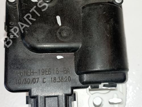Fuel door actuator NISSAN PATHFINDER III (R51)  | BP25324597E18 