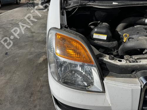 Used Left headlight HYUNDAI H-1 / STAREX Bus (A1) 2.5 CRDi (140 hp) 25405860