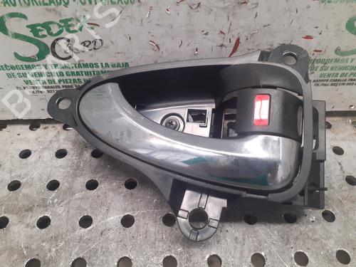 Used Front right interior door handle TOYOTA RAV 4 III (_A3_) [2005-2014]  25311765
