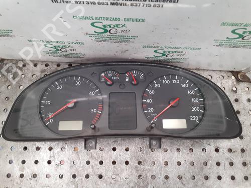 Used Instrument cluster VW PASSAT B5 (3B2) [1996-2001]  25321504