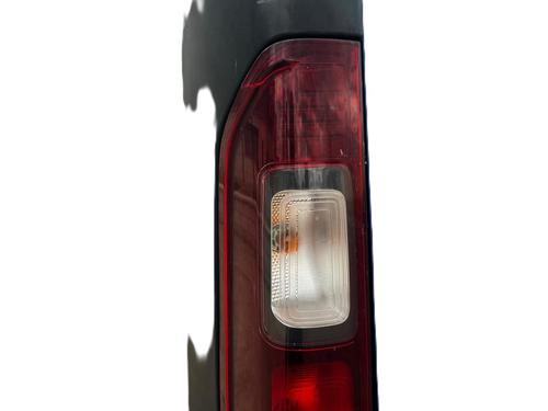 left-taillight-renault-trafic-iii-van-fg_-2014-34631992 main image