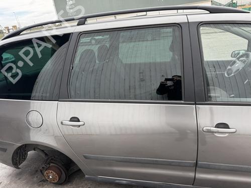 Used Right front door SEAT ALHAMBRA (7V8, 7V9) [1996-2010]  25980011