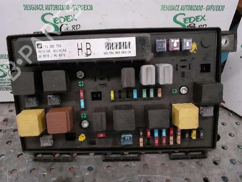 Used Fuse box Fuse box 36842359 36842359