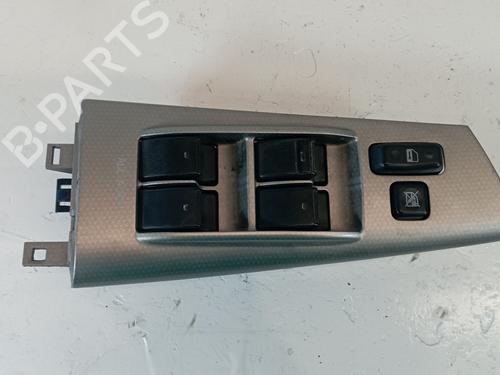 Used Left front window switch TOYOTA COROLLA (_E12_) 2.0 D-4D (CDE120R, CDE120L_) (110 hp) 25313523