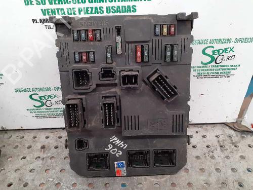 Used Fuse box Fuse box 36837645 36837645