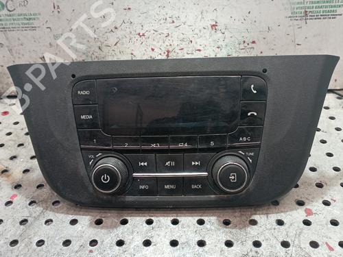Used Radio IVECO DAILY VI Platform/Chassis [2014-2025]  25329085