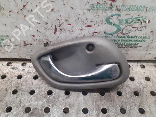 Used Front right interior door handle SUZUKI GRAND VITARA I (FT, HT) [1998-2008]  25307884