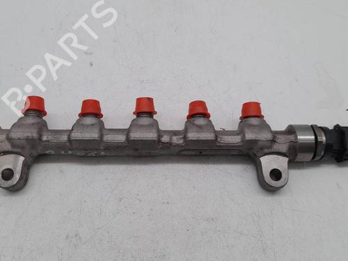 Used Injection rail Injection rail 39249546 39249546