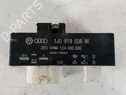Elektronische module SEAT IBIZA IV SC (6J1, 6P5) [2008-2018]  25309902