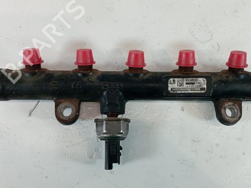 Used Injection rail FORD FOCUS C-MAX (DM2) [2003-2007]  25309321
