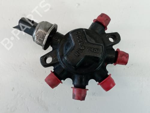 Used Injection rail FORD TRANSIT CONNECT (P65_, P70_, P80_) 1.8 16V (116 hp) 25312753