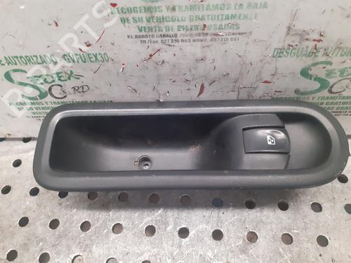 Used Right front window switch RENAULT CLIO III (BR0/1, CR0/1) [2005-2014]  25311769