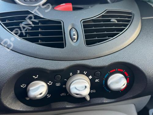 Used Climate control Climate control RENAULT TWINGO II (CN0_) 1.2 16V (CN0K, CN0V, CN0A) (76 hp) 34559056 34559056
