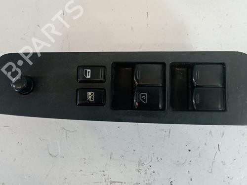 Used Left front window switch NISSAN X-TRAIL II (T31) [2007-2018]  25318360