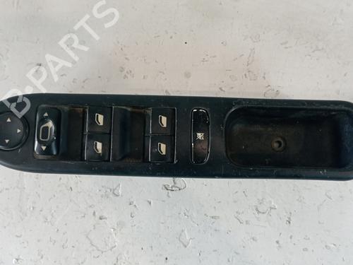 Used Left front window switch PEUGEOT 206 Hatchback (2A/C) [1998-2012]  25312900