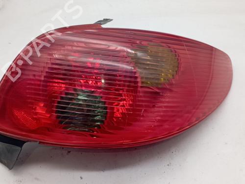 Høyre baklys PEUGEOT 206 Hatchback (2A/C) [1998-2012]  28812693