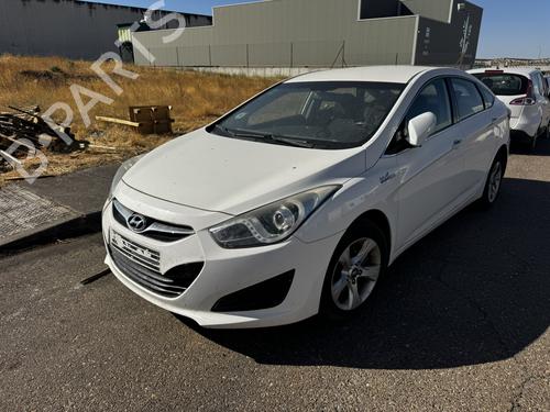 Front bumper HYUNDAI i40 I (VF) 1.7 CRDi | BP29877639C7