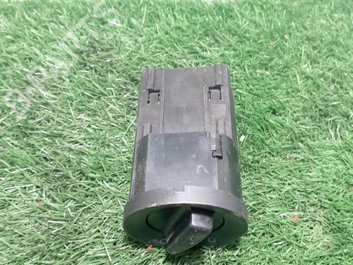 Headlight switch VW GOLF IV (1J1) 1.9 TDI | BP25310089I24 