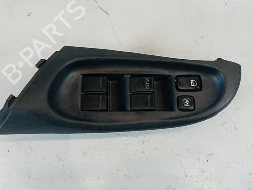 Used Left front window switch NISSAN ALMERA II Hatchback (N16) [2000-2025]  25313457