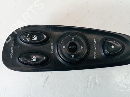 Used Left front window switch HYUNDAI COUPE I (RD) [1996-2004]  25310504