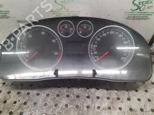 Used Instrument cluster VW PASSAT B5.5 (3B3) [2000-2005]  25322545