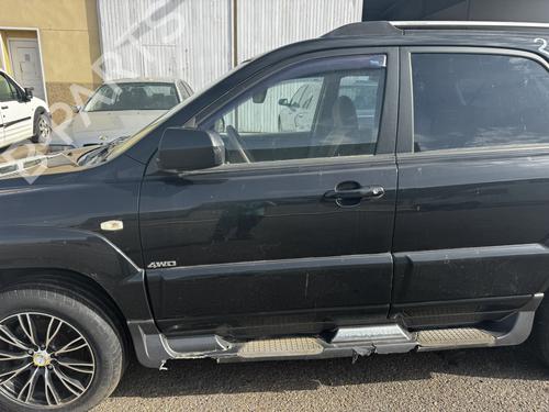 Used Left front door KIA SPORTAGE II (JE_, KM_) 2.0 CRDi (140 hp) 29053468