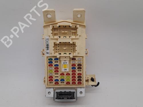 Used Fuse box Fuse box 37439945 37439945