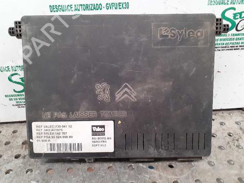 Used Fuse box Fuse box 36837649 36837649