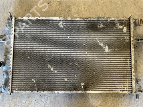 Used Water radiator Water radiator 37015808 37015808