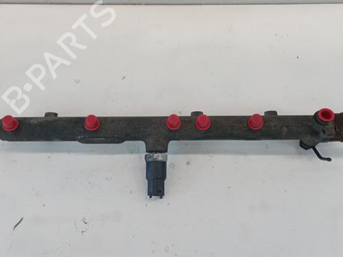 Used Injection rail HYUNDAI SANTA FÉ I (SM) 2.4 16V (146 hp) 25319858