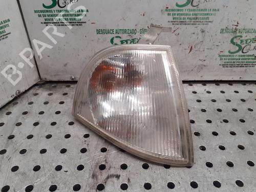 Clignotant avant droit SKODA OCTAVIA I (1U2) 1.6 (101 hp) 32074684