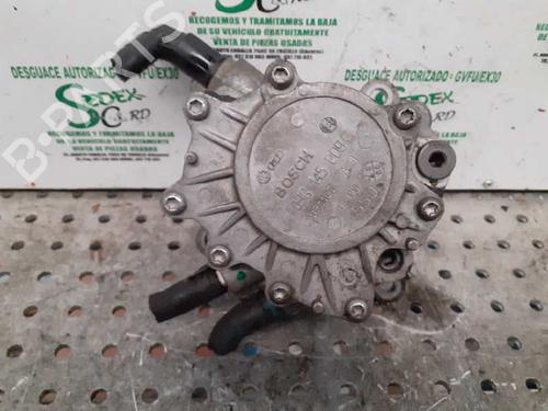 Used Vacuum pump AUDI A4 B7 Avant (8ED) [2004-2008]  25322995