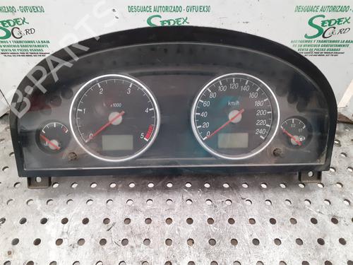 Used Instrument cluster FORD MONDEO III Saloon (B4Y) [2000-2007]  25316496