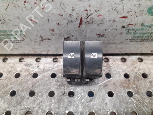 Used Left front window switch RENAULT LAGUNA II Grandtour (KG0/1_) [2001-2007]  25307837