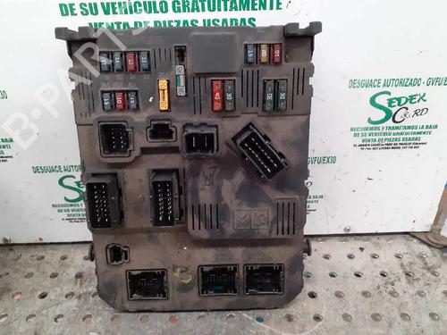 Used Fuse box Fuse box 36840562 36840562