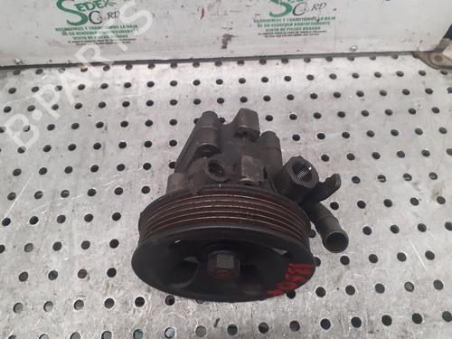 Used Steering pump HYUNDAI ELANTRA III Saloon (XD) 2.0 CRDi (113 hp) 25317193