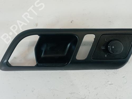 Used Front left interior door handle VW POLO (9N_, 9A_) 1.4 16V (80 hp) 25308088