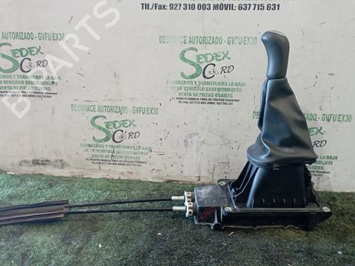 Used Gear lever DACIA SANDERO II [2012-2025]  25318555