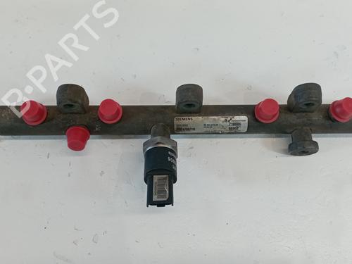 Used Injection rail CITROËN XSARA (N1) 1.9 TD (90 hp) 25312482
