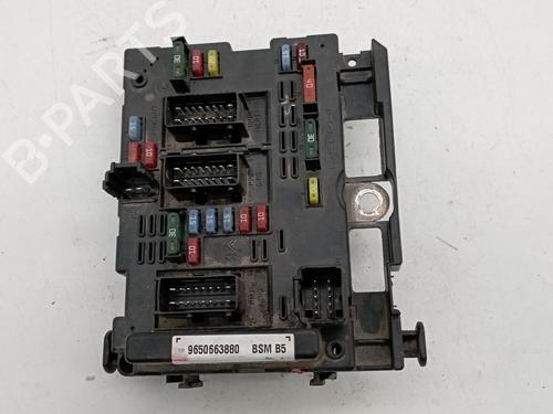 Caixa de fusíveis PEUGEOT 307 Break (3E) [2002-2009]  28817704