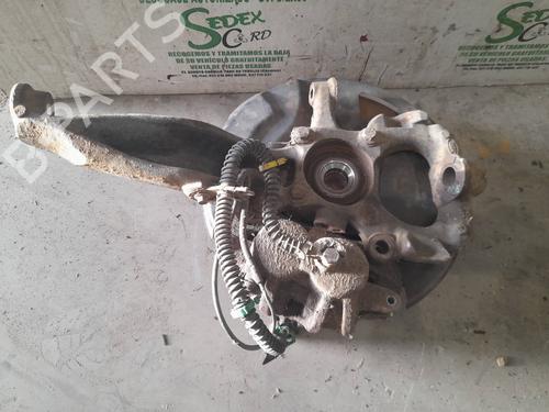 Used Left front steering knuckle LAND ROVER DISCOVERY II (L318) [1998-2004]  25328726