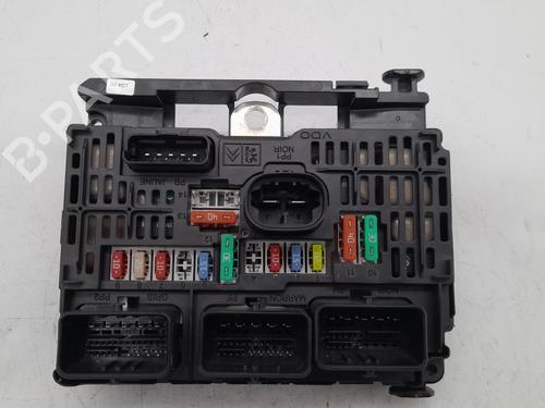 Used Fuse box Fuse box 37151744 37151744