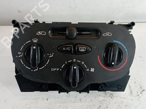 Used Climate control PEUGEOT 206 Hatchback (2A/C) 1.4 16V (88 hp) 25313013