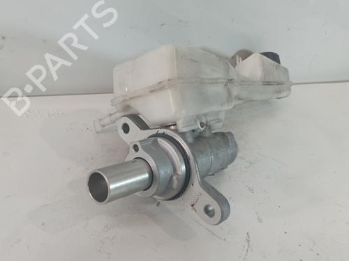 Used Brake master cylinder BMW 2 Gran Tourer (F46) 216 d (116 hp) 25323948