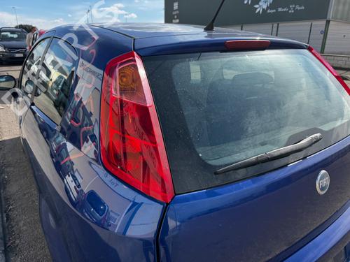 Used Left taillight FIAT GRANDE PUNTO (199_) 1.3 D Multijet (199.AXD11, 199.AXD1A, 199.AXD1B,... (90 hp) 25321235