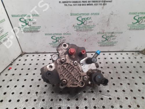 Pompe à injection RENAULT MASTER II Van (FD) 2.5 dCi (120 hp) 25327244