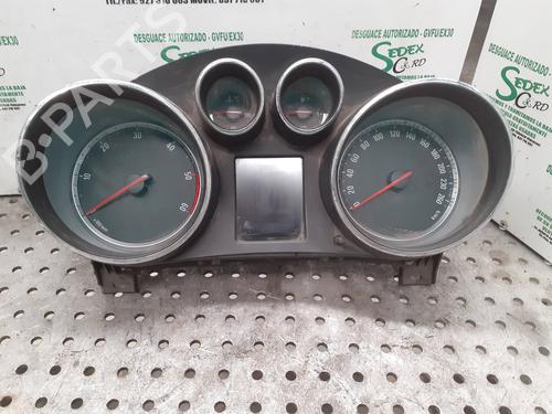 Used Instrument cluster OPEL INSIGNIA A (G09) [2008-2017]  25326823