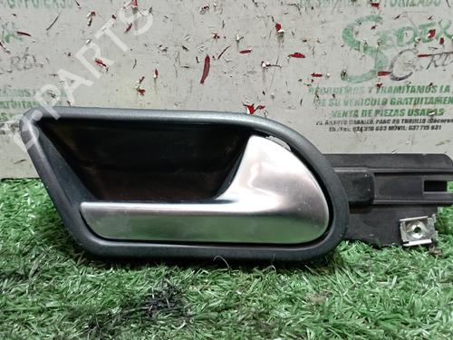 Høyre foran invendig håndtak VW GOLF V (1K1) [2003-2010]  25308998