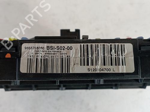 Fuse box PEUGEOT 407 SW (6E_, 6D_) 2.0 HDi | BP25319080E1 