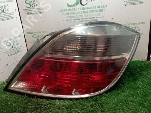 Used Right taillight OPEL ASTRA H (A04) [2004-2014]  25315203